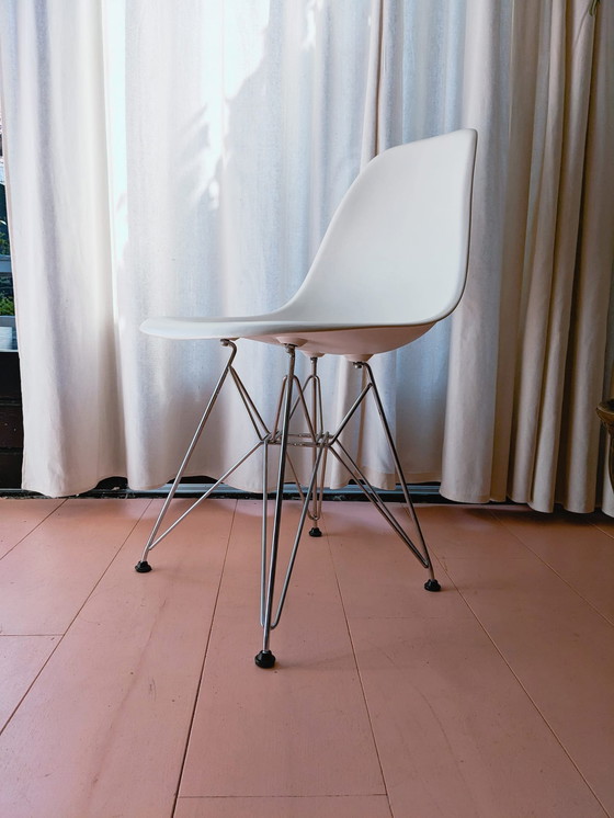 Image 1 of 2x Vitra Eames DSR dining chairs