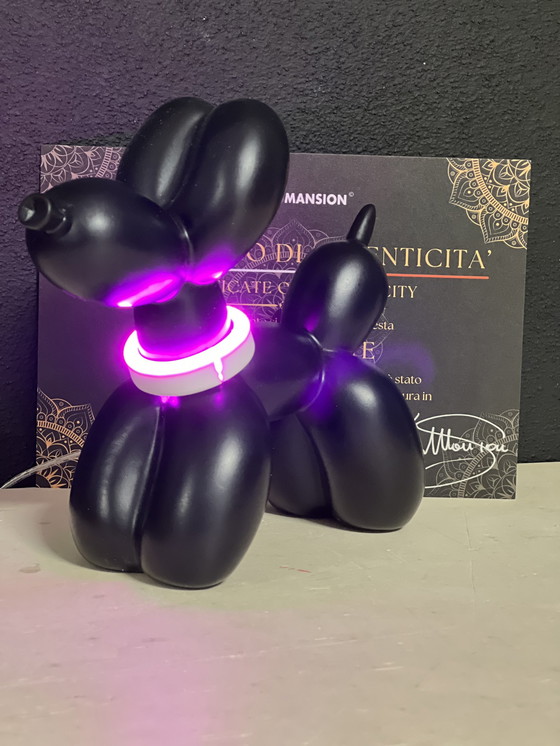 Image 1 of Lampada a LED con anello nero e viola a forma di palloncino per cani, decorazione per la casa