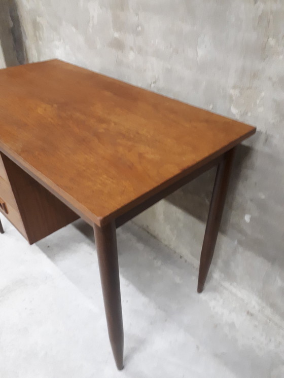 Image 1 of Bureau vintage des années 60 Bureau danois
