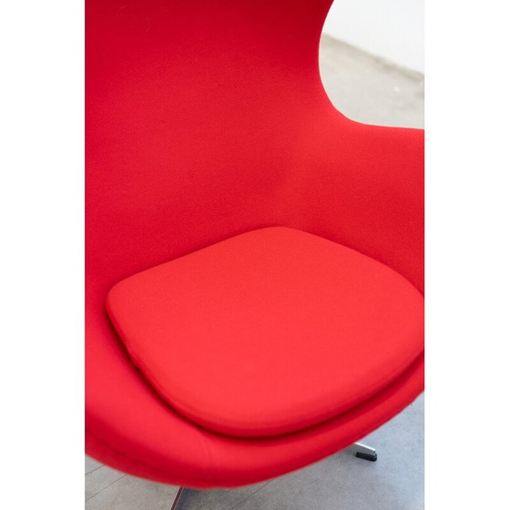 Image 1 of Vintage polyurethane armchair with ottoman by Arne Jacobsen for Fritz Hansen, Italy 1980