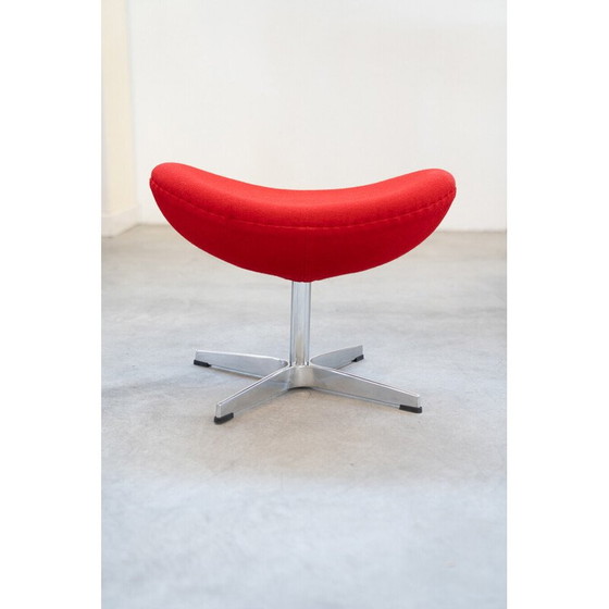 Image 1 of Vintage polyurethane armchair with ottoman by Arne Jacobsen for Fritz Hansen, Italy 1980