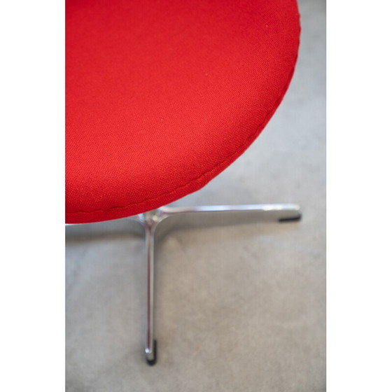 Image 1 of Vintage polyurethane armchair with ottoman by Arne Jacobsen for Fritz Hansen, Italy 1980