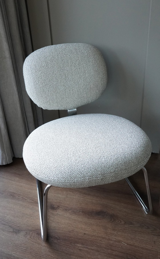 Image 1 of 2x Artifort Vega armchairs