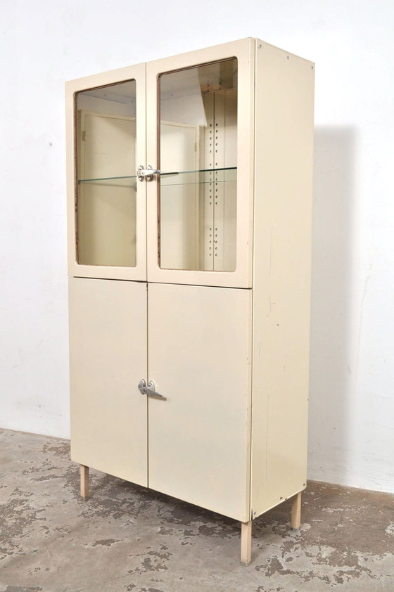 Image 1 of Mobiletto da farmacia d'epoca / vetrina