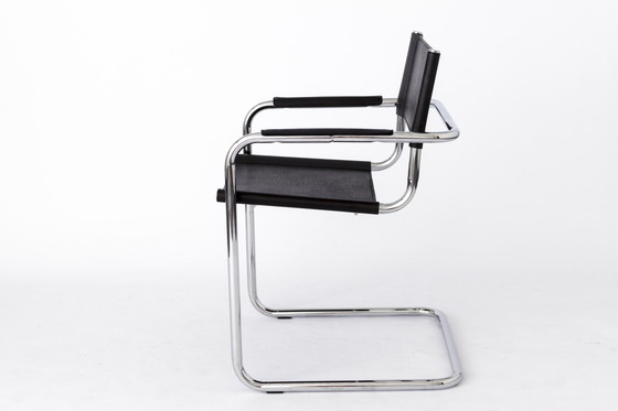 Image 1 of 1 di 2 Sedia a sbalzo vintage anni '90 Italia