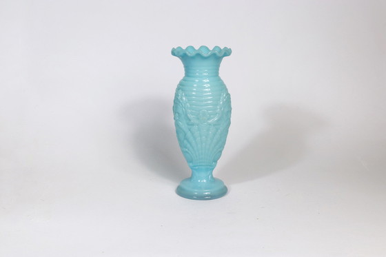 Image 1 of Vaso vintage in vetro opalino Vallérysthal Art Nouveau modello 4597 in blu celeste