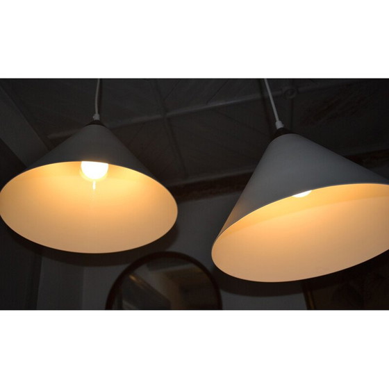 Image 1 of Coppia di lampade a sospensione vintage in alluminio laccato bianco di Uno e Östen Kristiansson per Luxus, 1965