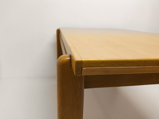 Image 1 of Vintage oak extendable dining table