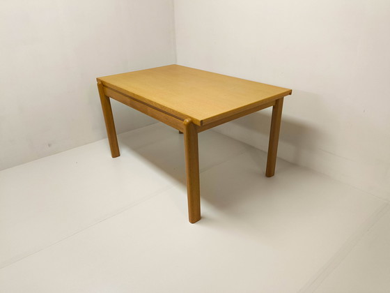 Image 1 of Table de salle à manger extensible en chêne