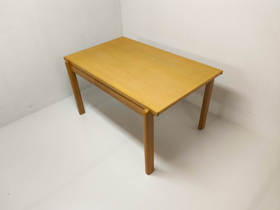 Image 1 of Vintage oak extendable dining table