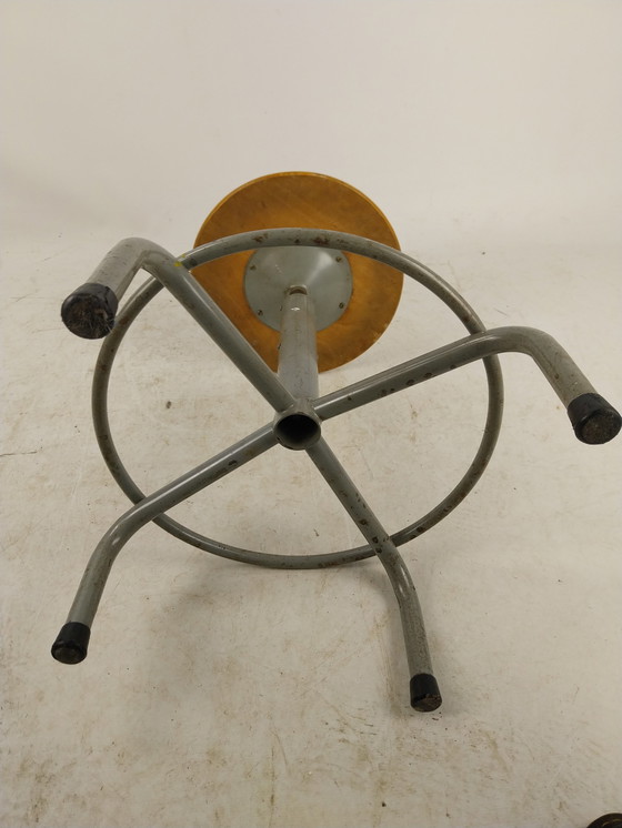 Image 1 of 1 x tabouret d'atelier industriel.  Hauteur réglable.  Dans le style de Friso Kramer