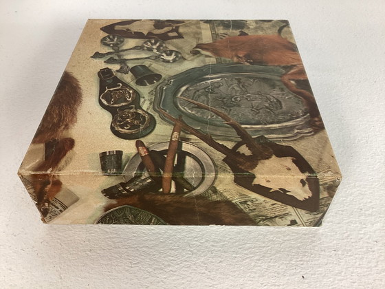 Image 1 of Posacenere in vetro vintage anni Settanta in pelle con frecce dorate, completo di scatola 