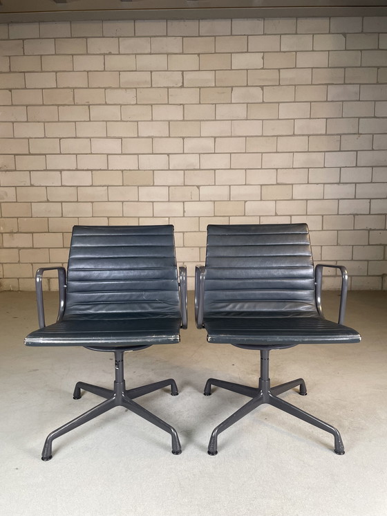 Image 1 of 4X Vitra Eames Ea 108 Chair Green Leather/Anthracite Frame