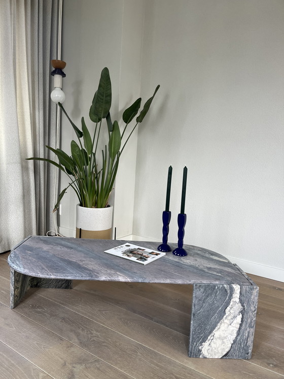 Image 1 of Table basse vintage en marbre