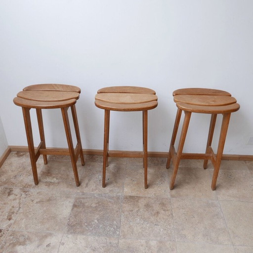 Set of 3 oakwood mid-century bar stools by Guillerme et Chambron, France 1960s