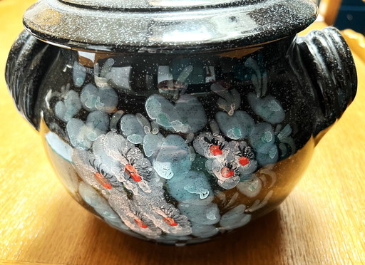 Large pot/soup tureen in black ceramic