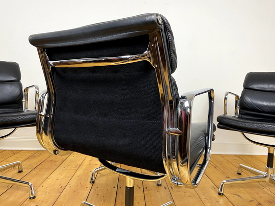 Image 1 of Set of 4 Vitra Soft Pad Chairs Ea 208 by Charles & Ray Eames