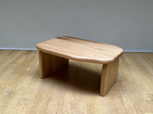 Linde Freya Tangelder. Bo Bardi coffee table