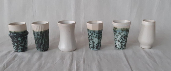 Image 1 of Set di 6 tazze da tè e caffè multiculturali in ceramica – Liane Castermans