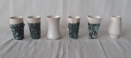 Image 1 of Set di 6 tazze da tè e caffè multiculturali in ceramica – Liane Castermans