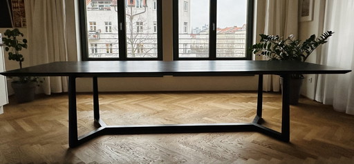 Flexform table Jiff, a classic “Made in Italy”