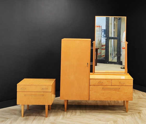 Image 1 of Vintage dressing table and side cabinet