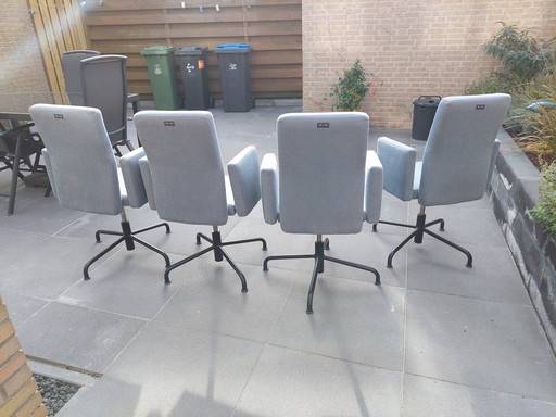 4 x Pub & Club swivel design chairs