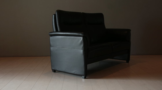 Image 1 of Prominent 2-seater leather