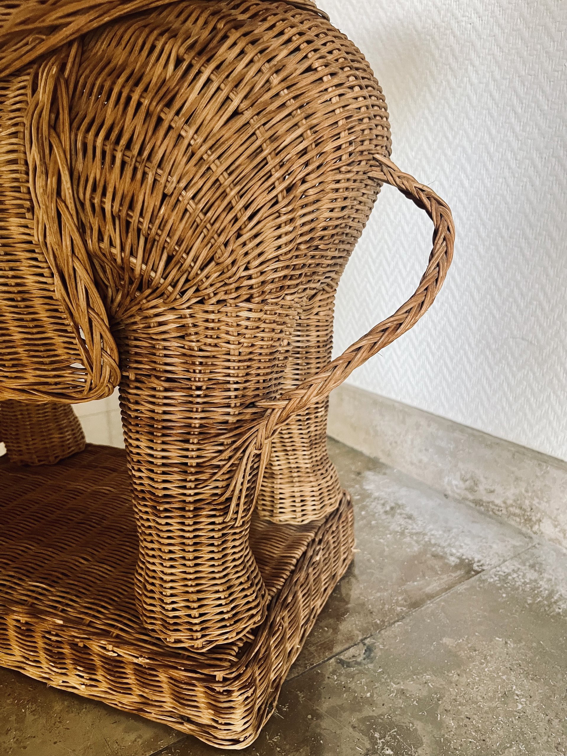Vintage elephant in rattan side table 280 Whoppah
