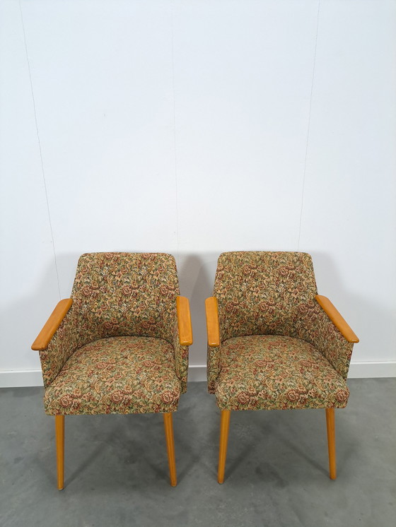 Image 1 of Set of floral armchairs with wooden armrests