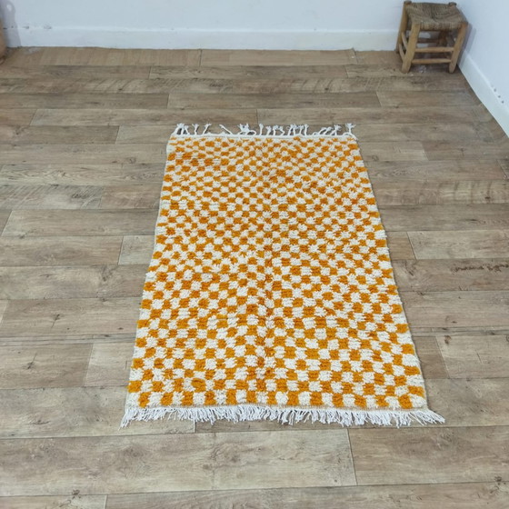 Image 1 of Moroccan Tile Carpet In White And Orange - Marokkanischer Schachbrettteppich In Weiß Und Orange