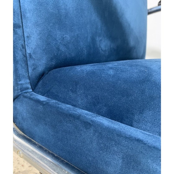 Image 1 of Vintage navy blue velvet armchair for Ahrend de Cirkel, 1950