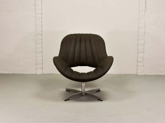 Image 1 of Romefa, Attractive Brown faux leather armchair