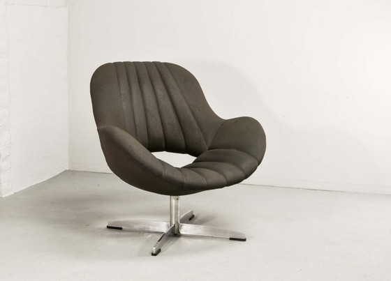 Image 1 of Romefa, Attractive Brown faux leather armchair