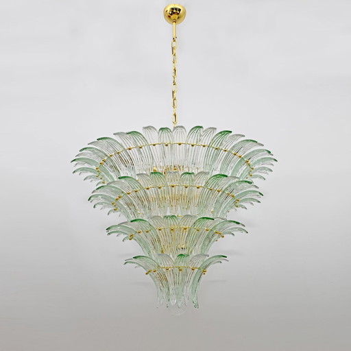 Mid-Century Modern Italian Murano Glass And Brass Palmette Chandelier