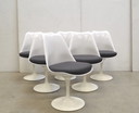 Knoll Eero Saarinen Oval Dining Table & 6 Tulip Chairs Knoll International