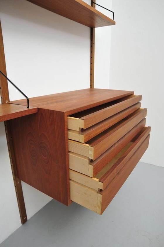 Image 1 of Poul Cadovius Royal System Teak shelving system 1950