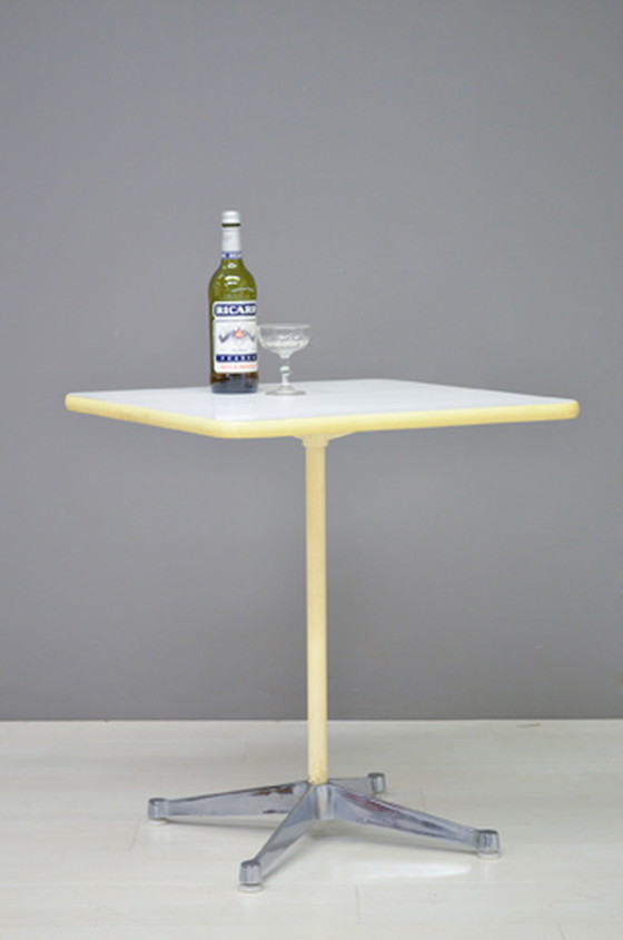 Image 1 of Table Eames