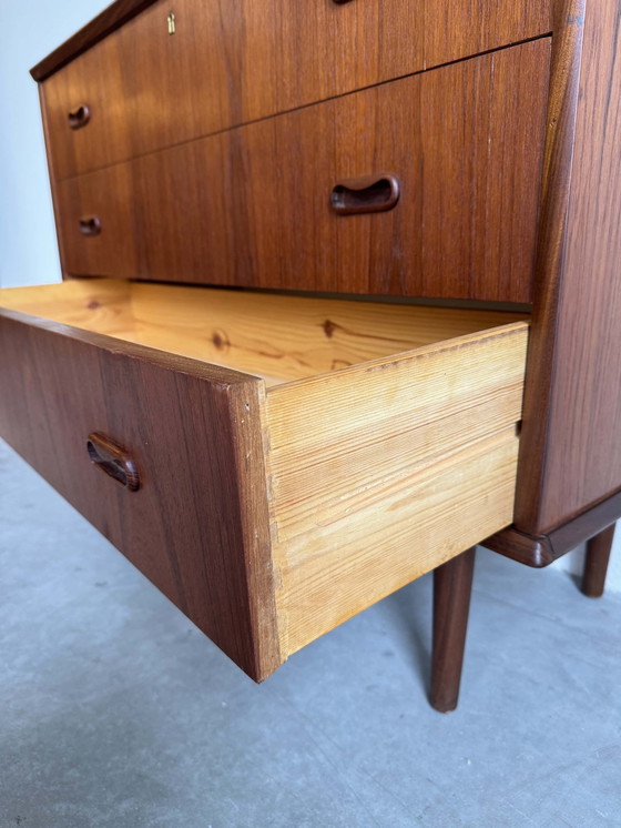 Image 1 of Commode teck 3 tiroirs