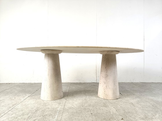 Image 1 of Table de salle à manger ovale en travertin, 1970