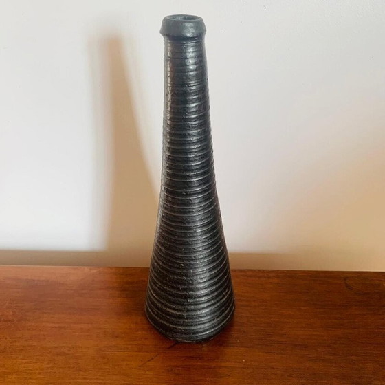 Image 1 of Vintage conical vase in black glazed earth with ringed pattern
