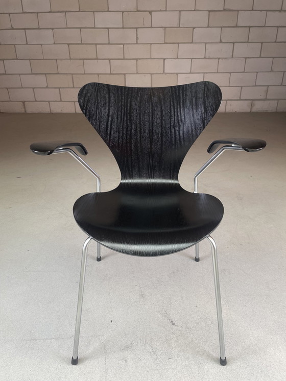 Image 1 of 4X Fritz Hansen Butterfly Chair