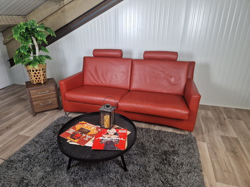 Leolux Paian sofa red