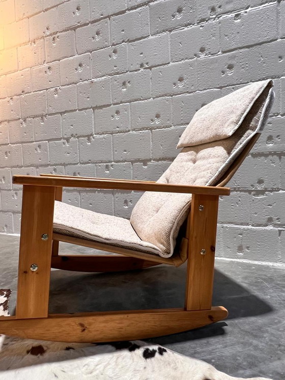 Image 1 of Chaise à bascule vintage