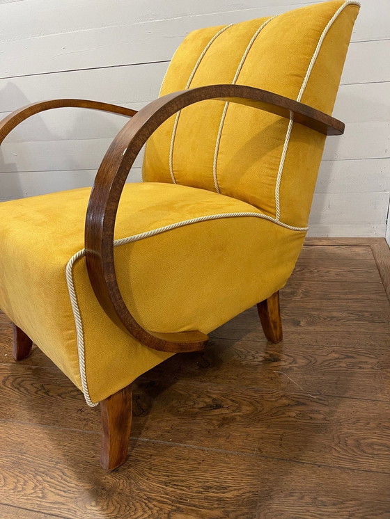 Image 1 of Set of 2 H-237 lounge chairs by J. Halabala - refurbished - yellow