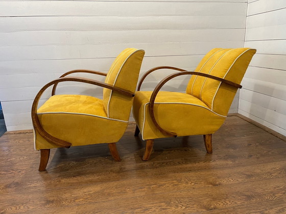 Image 1 of Set of 2 H-237 lounge chairs by J. Halabala - refurbished - yellow