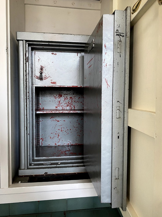 Image 1 of Antique Safe Laurent Fraigneux With Keys