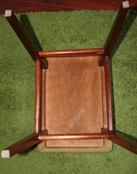 Image 1 of Sedia vintage restaurata con poggiapiedi abbinato