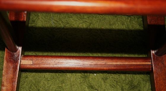 Image 1 of Sedia vintage restaurata con poggiapiedi abbinato