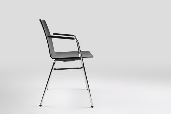 Image 1 of Silla negra moderna de mediados de siglo con reposabrazos, Bélgica